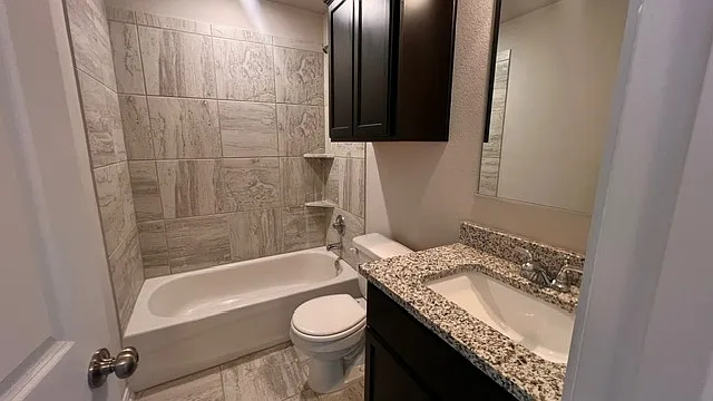 1818 Bayou Wood Ln — Photo 11