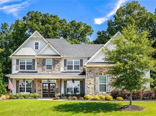 6710 Canyon Cv, Cumming, GA 30028