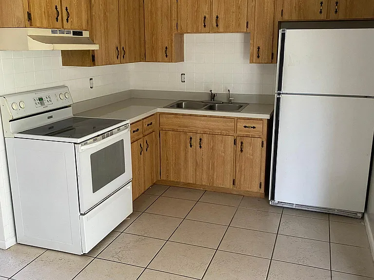 622 Lemans Dr — Photo 9