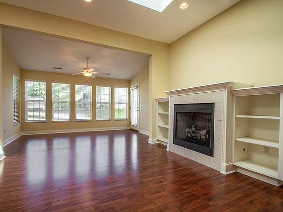 5th image of 5995 Eiger Dr