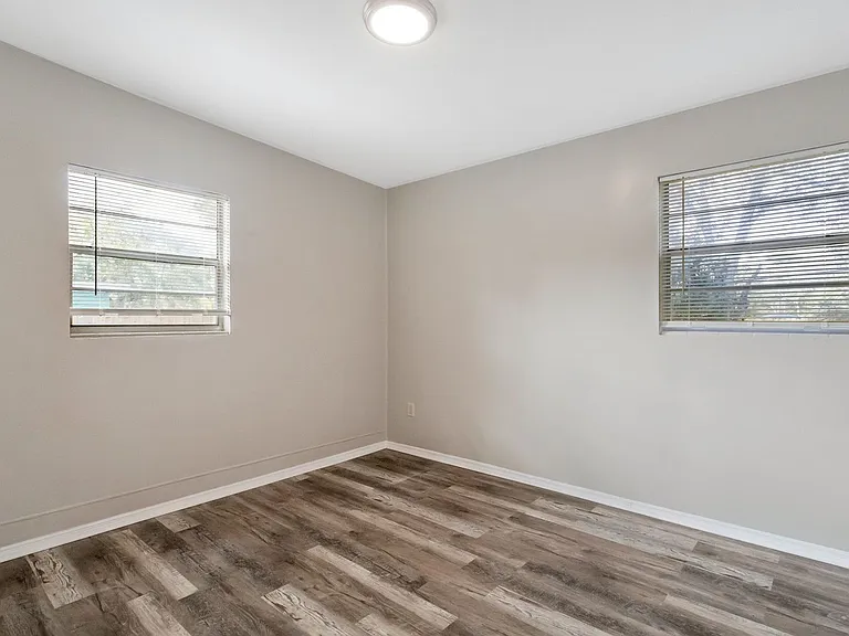 1564 Scott St — Photo 12