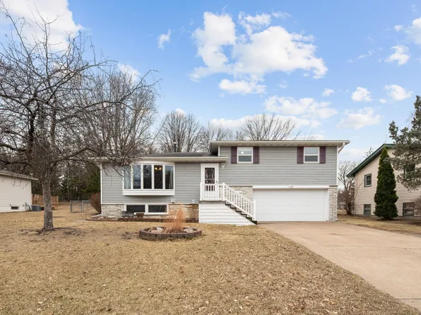 1109 129th Ave NE, Blaine, MN 55434