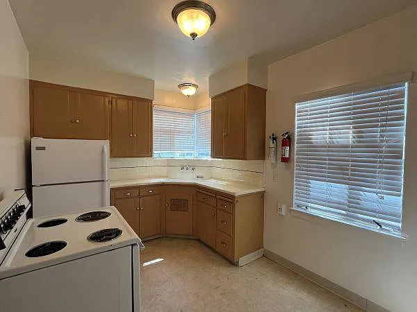 1333 M St #D — Photo 4