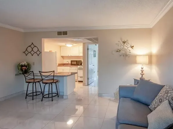 129 Blue Point Way APT 130, Altamonte Springs, FL 32701