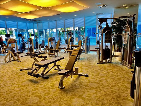 4th image of 2821 N Ocean Boulevard #1106S
