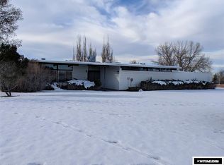 416 Sunset Dr, Worland, WY 82401