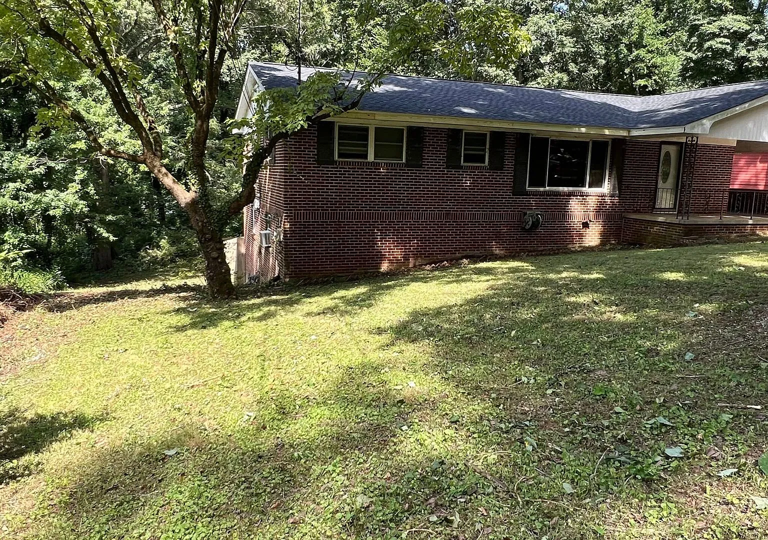 3 Bedroom, 2 Bathroom- House in Lindale! — Photo 1