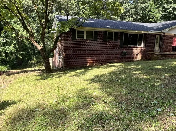 27 Summit Dr, Lindale, GA 30147