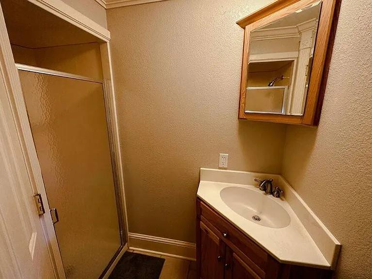 38 Martha Ln — Photo 14