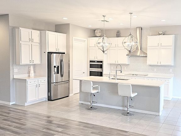 4th image of 8159 W MERRIWEATHER Way