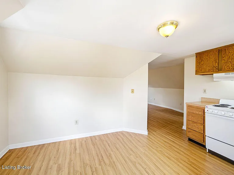 1612 Ellwood Ave #4 — Photo 6