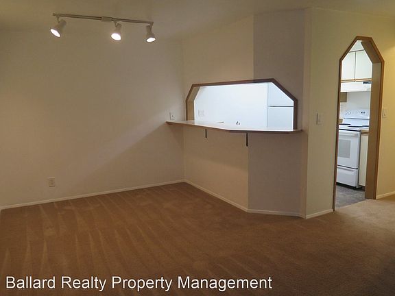 3rd image of 12314 32nd Ave NE APT 103