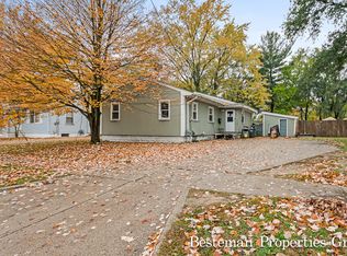 1631 Huizenga St, Muskegon, MI 49442