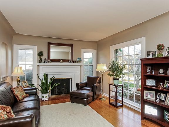 5th image of 2550 Beechwood Dr SE
