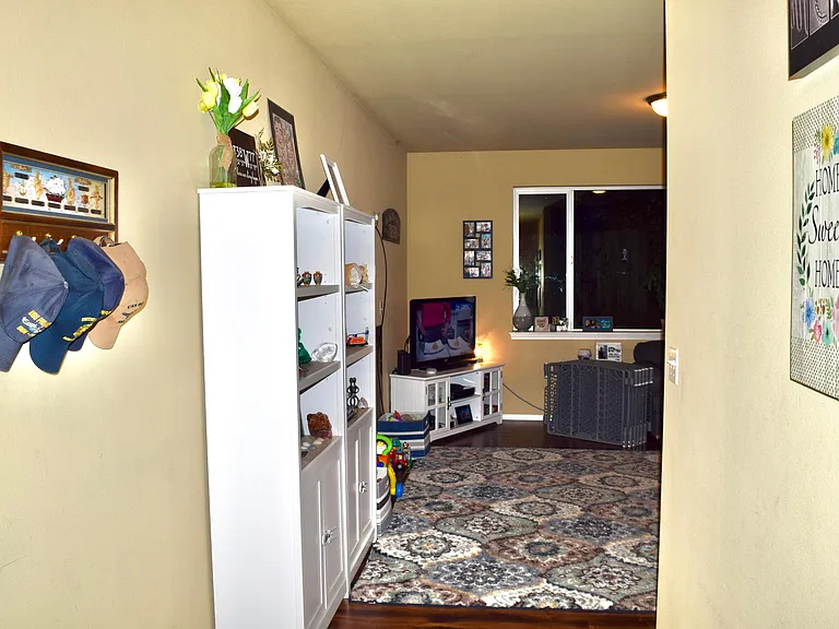 622 Shirehill St — Photo 8