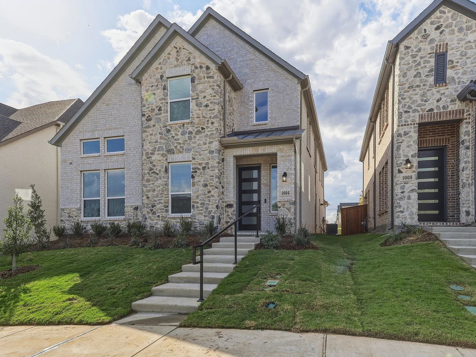 4 bed, 3.5 bath, 2697 sqft, $3,200 — Photo 3