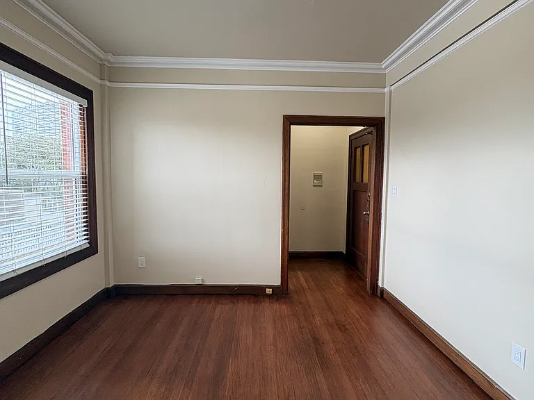 Lenox Apartments — Photo 9