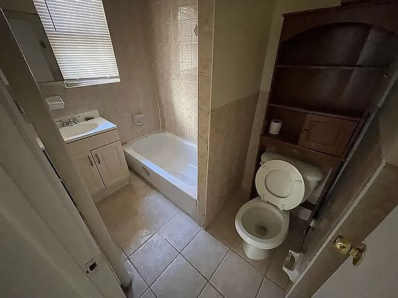 2nd image of 112-08 Farmers Blvd #2F