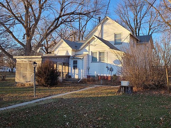 2nd image of 609 Richmond St