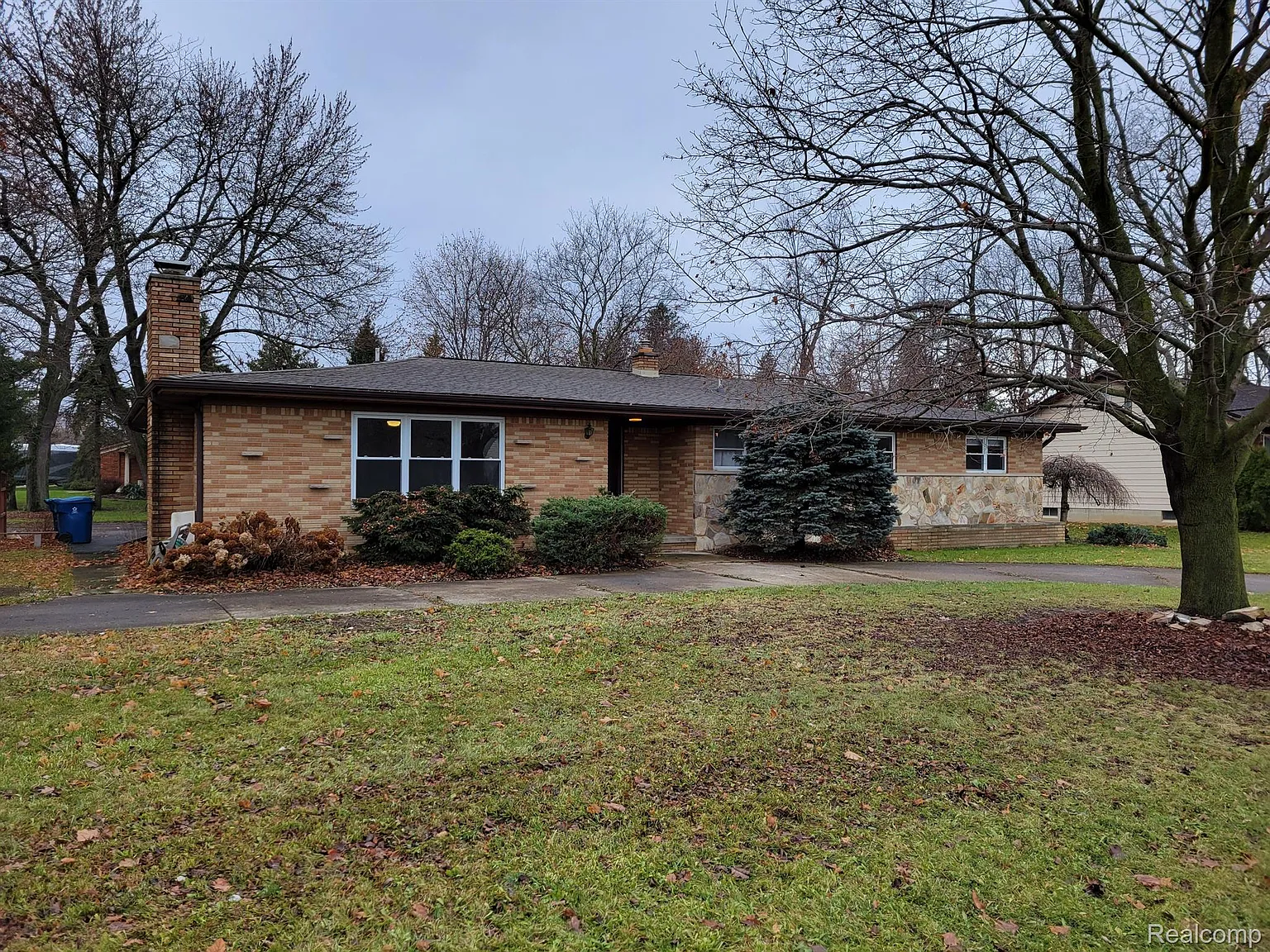 1439 Butcher Rd photo 1