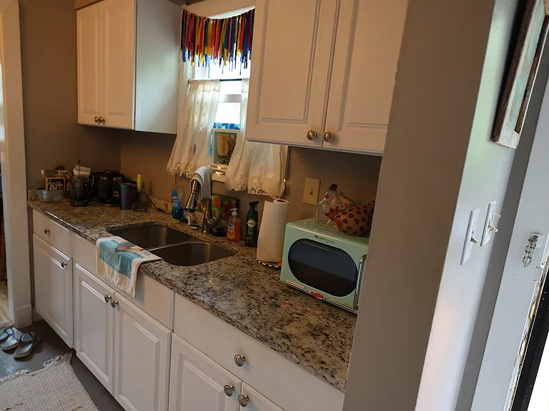 141 Barnett Pl — Photo 6
