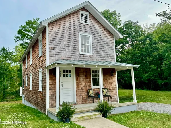 305 W Gale Street, Edenton, NC 27932