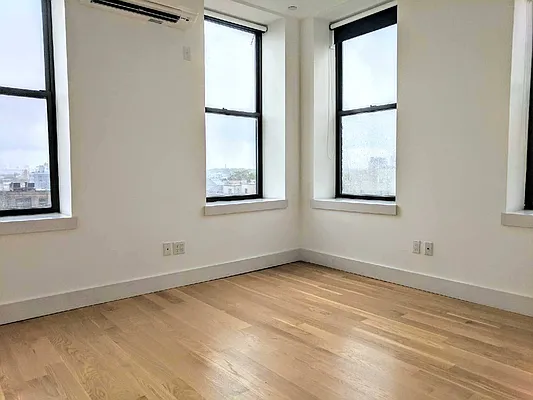 Rented by Compass | media 26