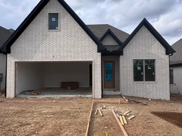 28 Mountain Brook Rd, Little Rock, AR 72223