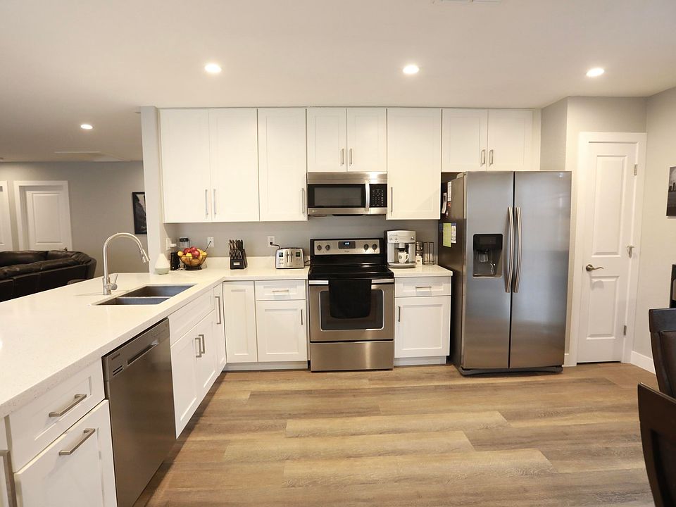 1st image of 3027 W Juana Ct