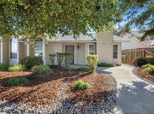 590 W Escalon Ave, Clovis, CA 93612