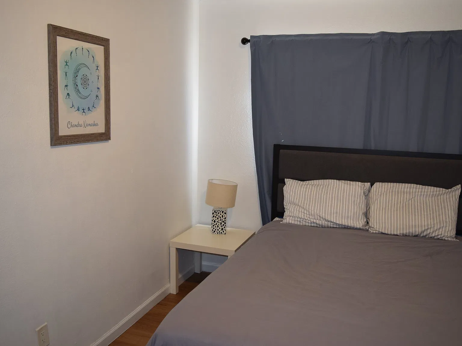 2 bd furnished apt -private, with AC, washer and dryer, off street parking — Photo 4
