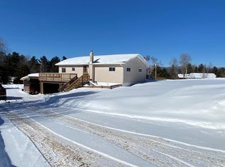 4 Desiree Ln, Lake Placid, NY 12946