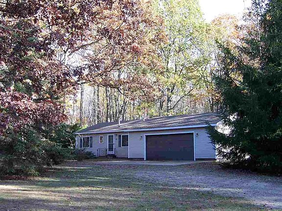 2nd image of 211 Great Oak Dr