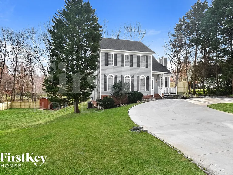 6980 Avenbury Cir — Photo 2