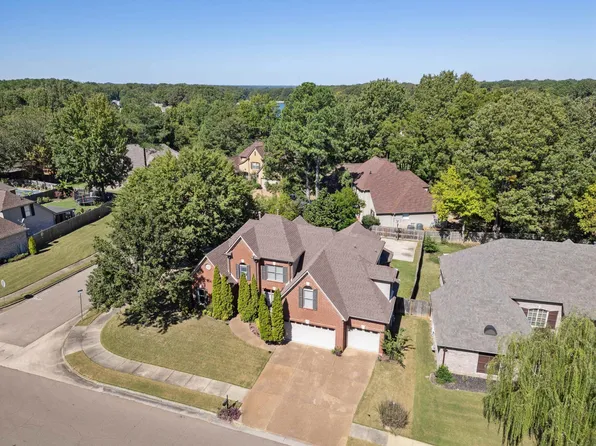 8822 River Pine Dr, Cordova, TN 38016