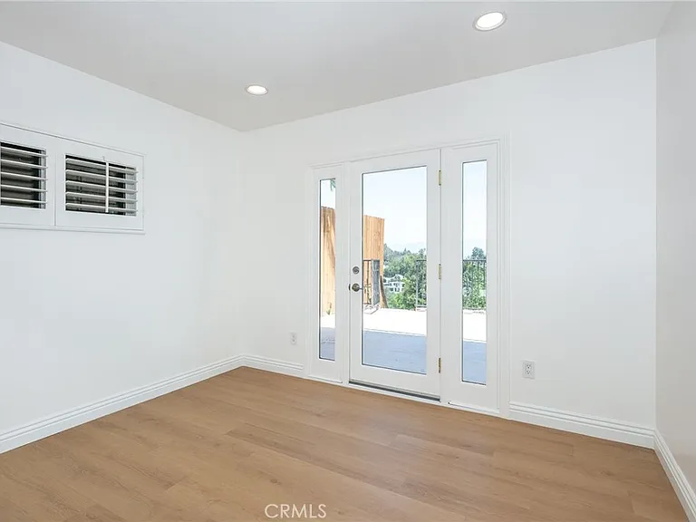 16973 Strawberry Dr — Photo 28