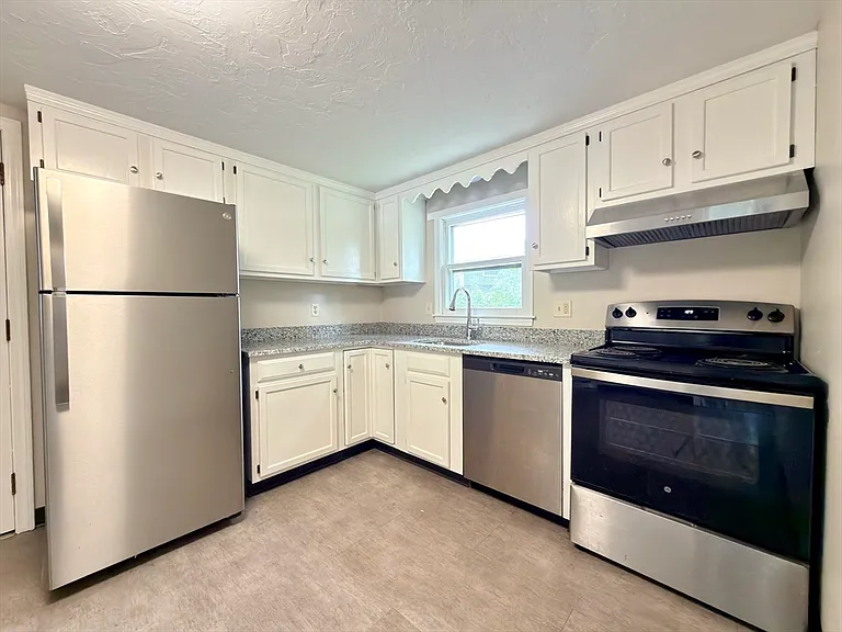 1 Annaberry Ln #1A — Photo 8