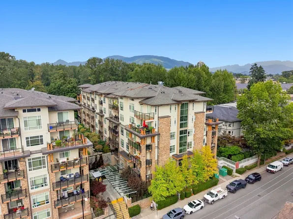2465 Wilson Ave #305, Pt Coquitlam, BC V3C 0E6