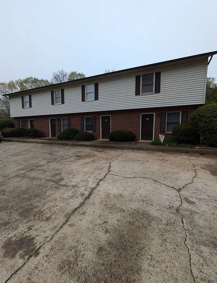 2 bed, 1.5 bath, 1000 sqft, $1,125 — Photo 1