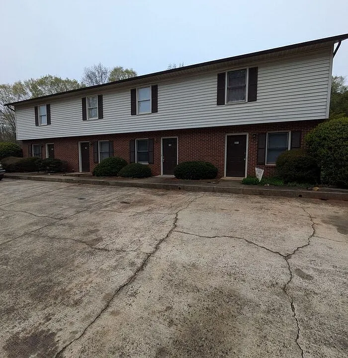 226 Park Ln