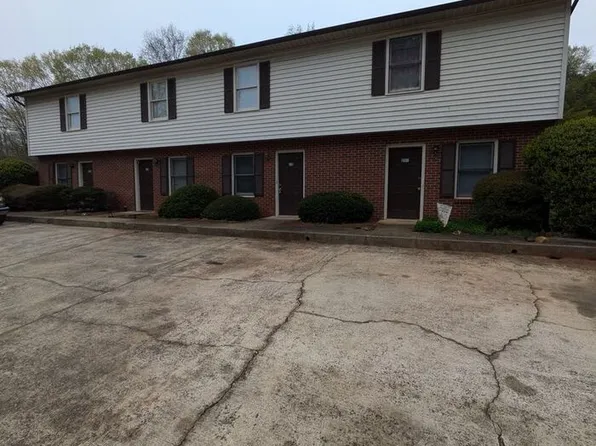 226 Park Ln, Newton, NC 28658