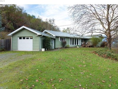 413 Valley Dr, Myrtle Creek, OR, 97457