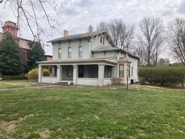 427 E High Ave, New Philadelphia, OH 44663