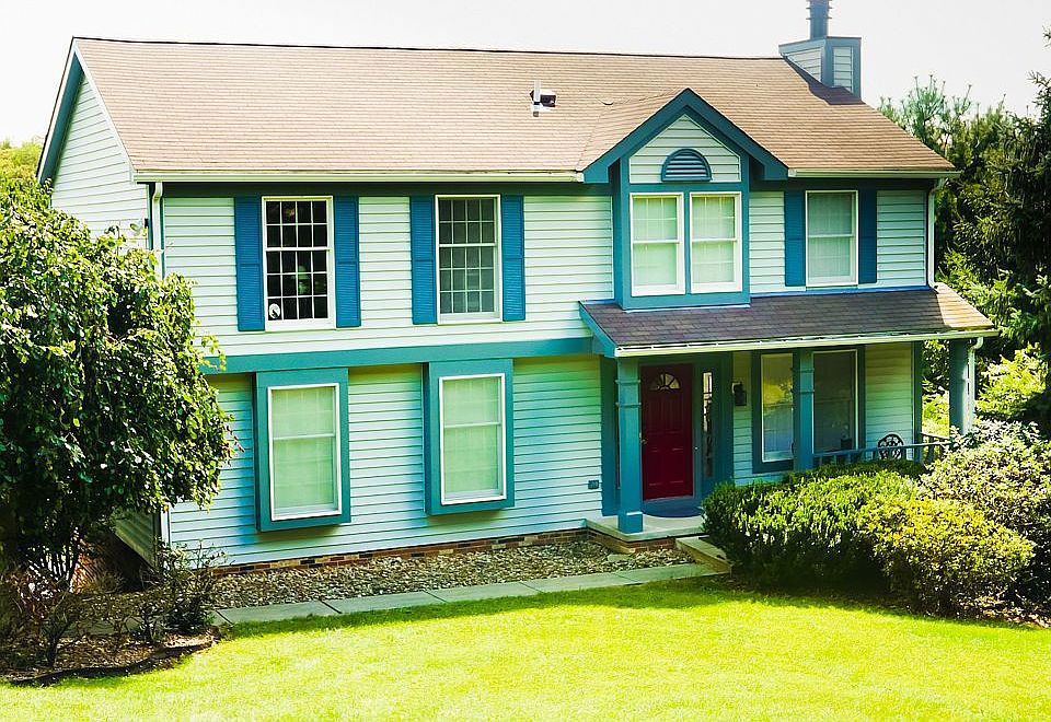 1st image of 125 Heathercroft Dr