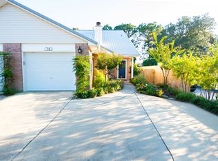 74 10th Ave, Shalimar, FL 32579