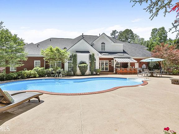 2nd image of 205 Clear Springs Ln