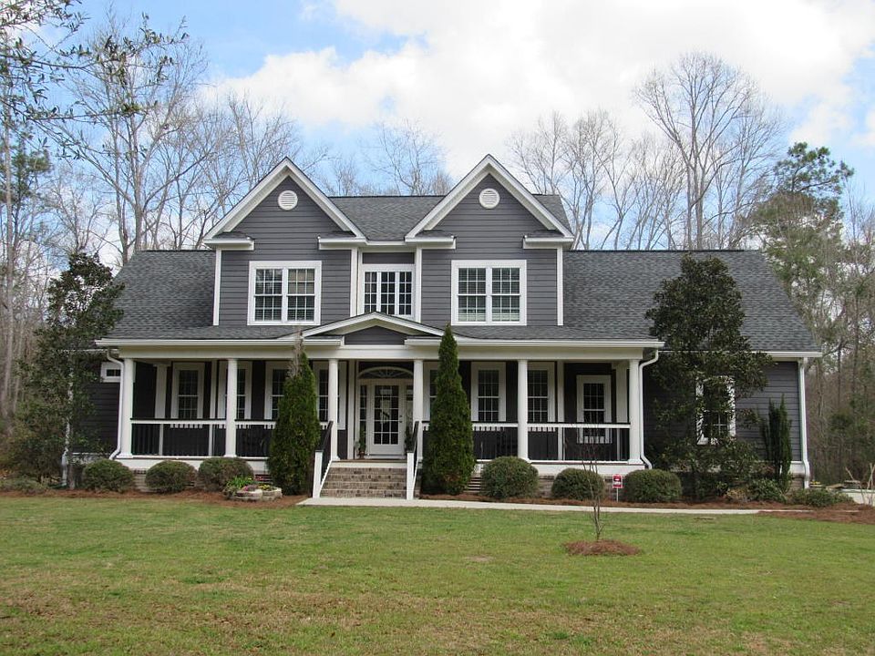 W Front View Close Up