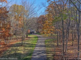 16567 Dixie Hwy, Davisburg, MI