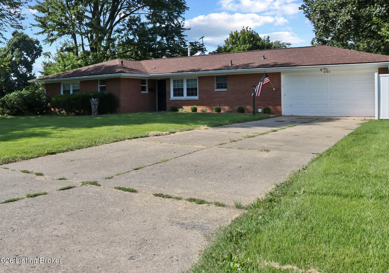 3 bed, 2.0 bath, 1714 sqft, $1,680 — Photo 3