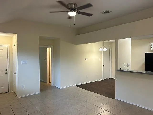 825 Mica Ln — Photo 11
